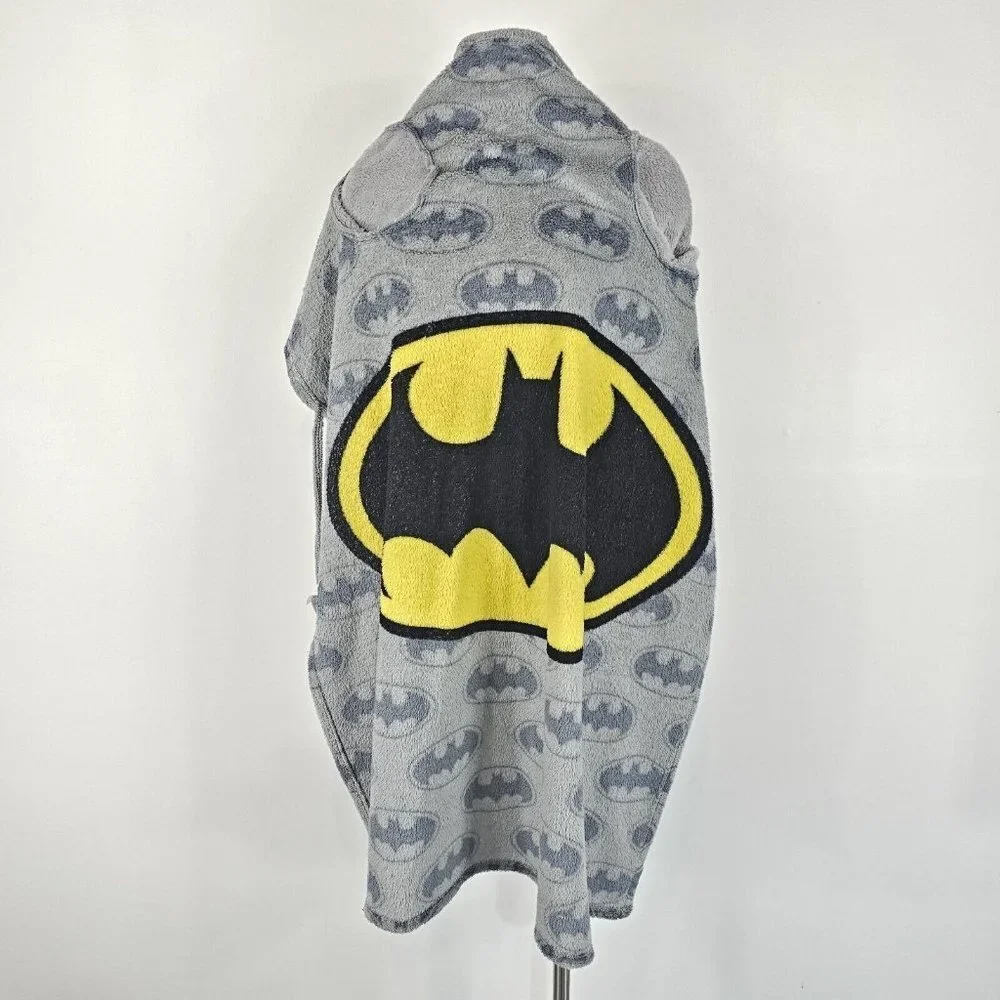 Batman Youth Boys Bath Robe One Size Kids Sizes 4-10 Gray Fleece Bat Back Logo